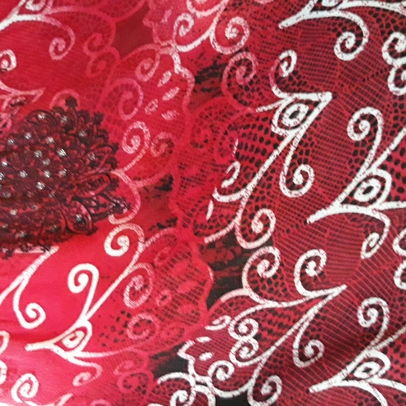 Dress Barn women's size 1x red and black Bohemian tunic - Picture 4 of 6